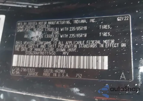 2022 Toyota Highlander Xle z USA, uszkodzony, nr VIN 5TDGZRAH1NS111450